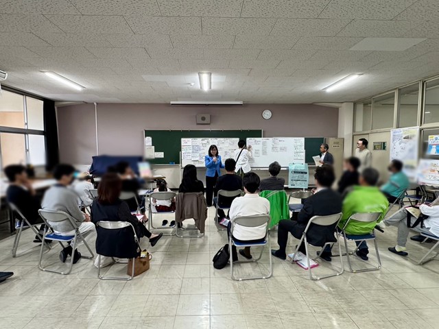写真：タウンミーティングの様子_1