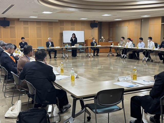 写真:連絡会議の様子_1