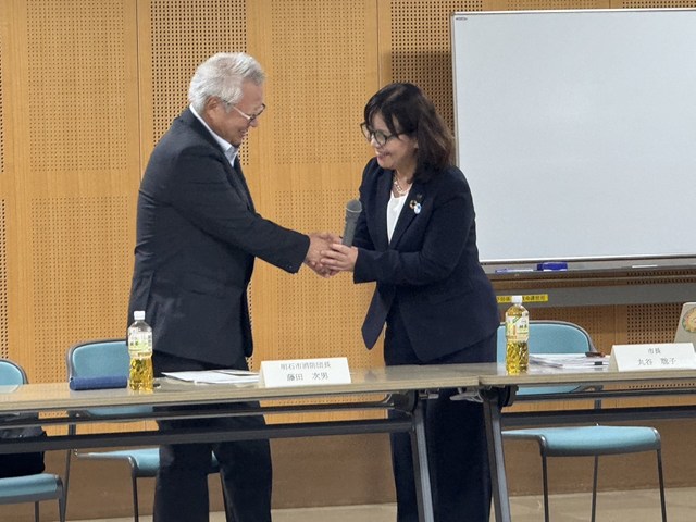 写真:連絡会議の様子_2