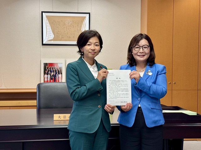 写真:省庁訪問の様子_3