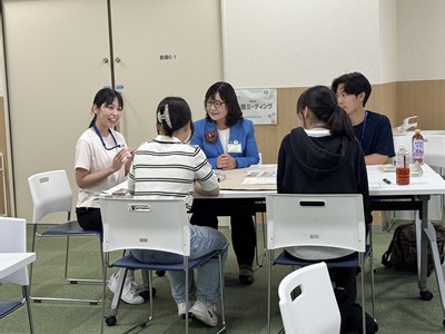 写真:若者ミーティングの様子_2