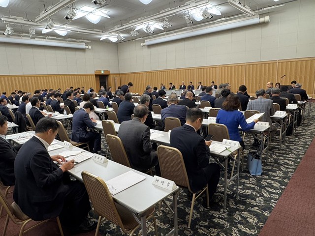 写真:手話言語市長会の様子_01