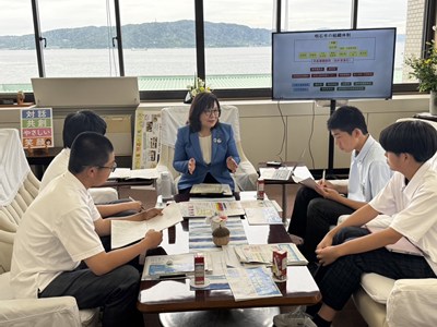 写真:市長インタビューの様子_2
