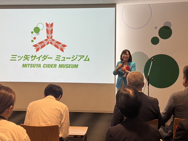 写真:完工式の様子_1